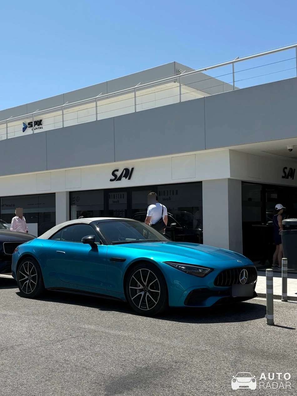 Mercedes-AMG SL 43 R232 spotted in Cascais