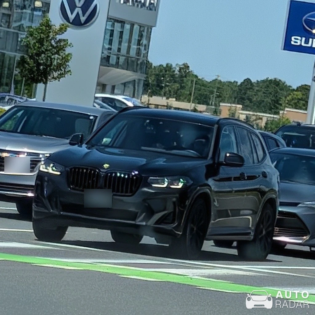 BMW X5 spotted in Nepean