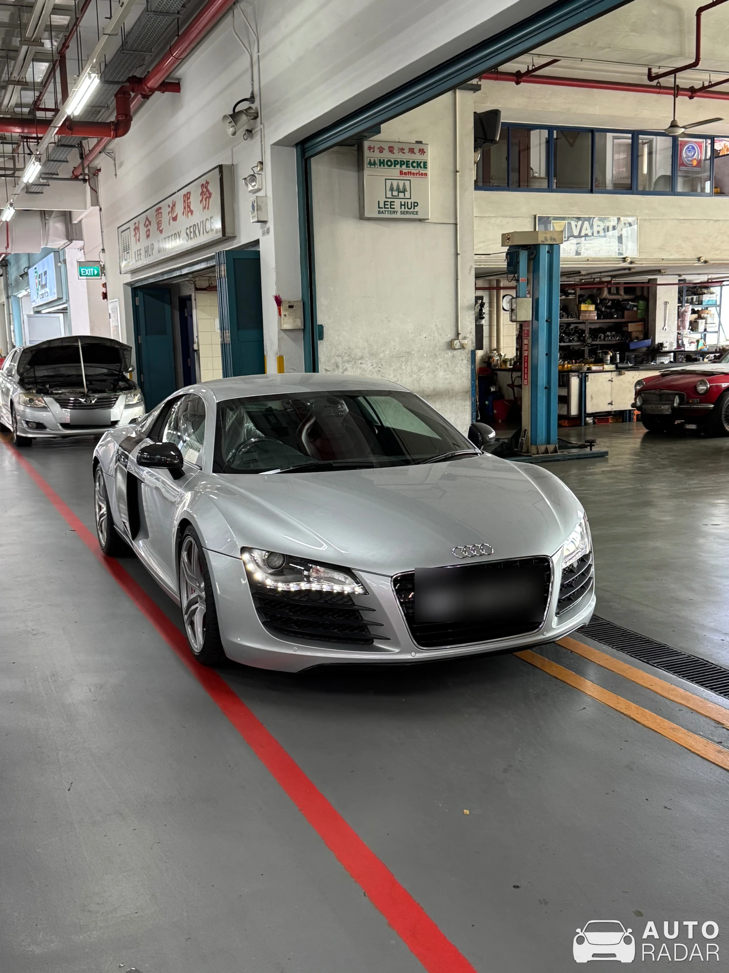 Audi R8 V8 Type 42 spotted in Singapore