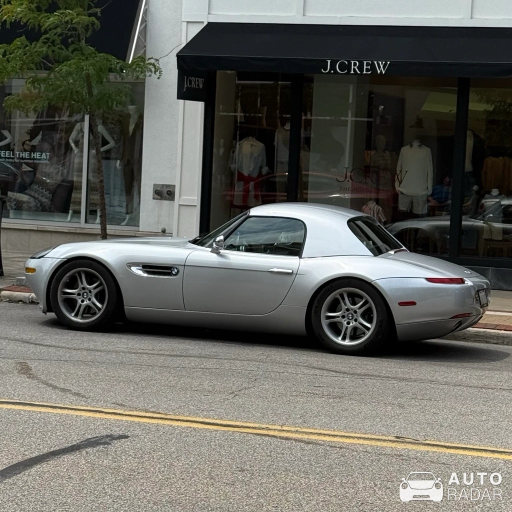 BMW Z8 spotted in Middleburg Heights