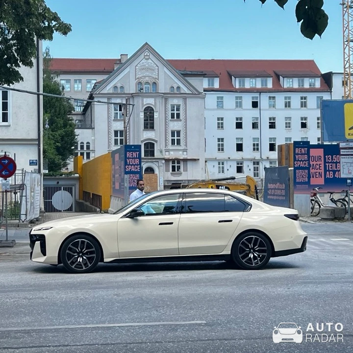 BMW M760Li xDrive spotted in München