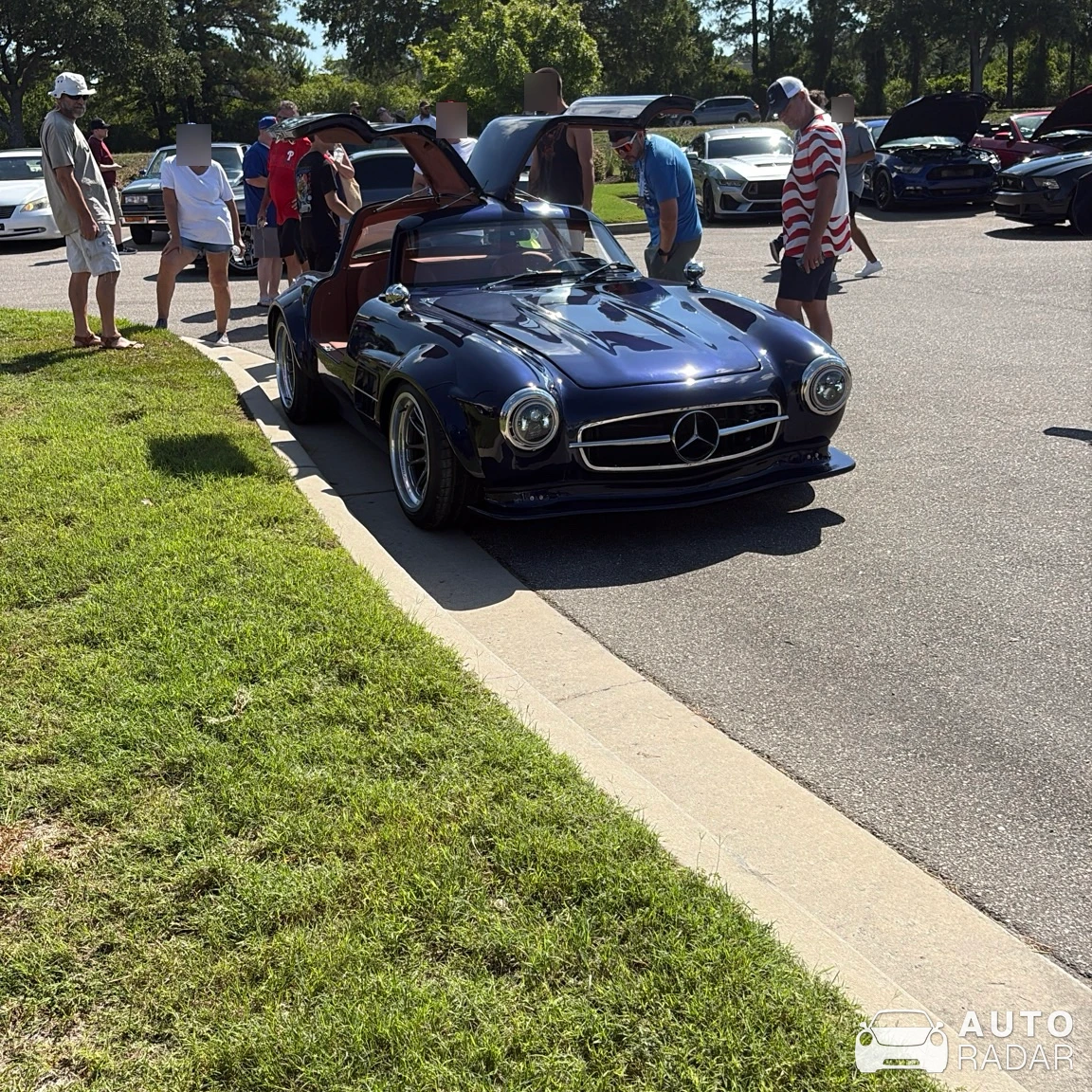 Mercedes-Benz 300 SL Gullwing V8 AMG spotted in Wilmington
