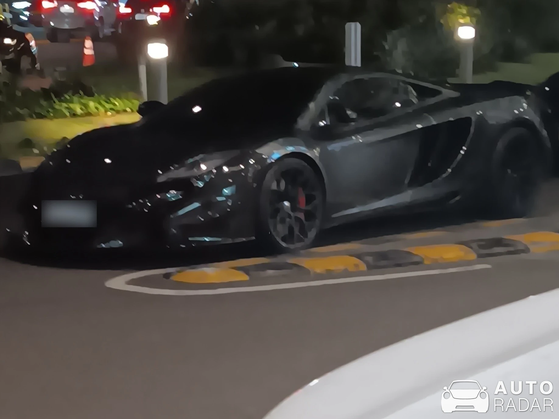 McLaren 12C spotted in Surabaya