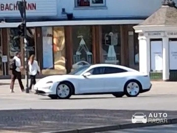 Porsche Taycan spotted in Berlin