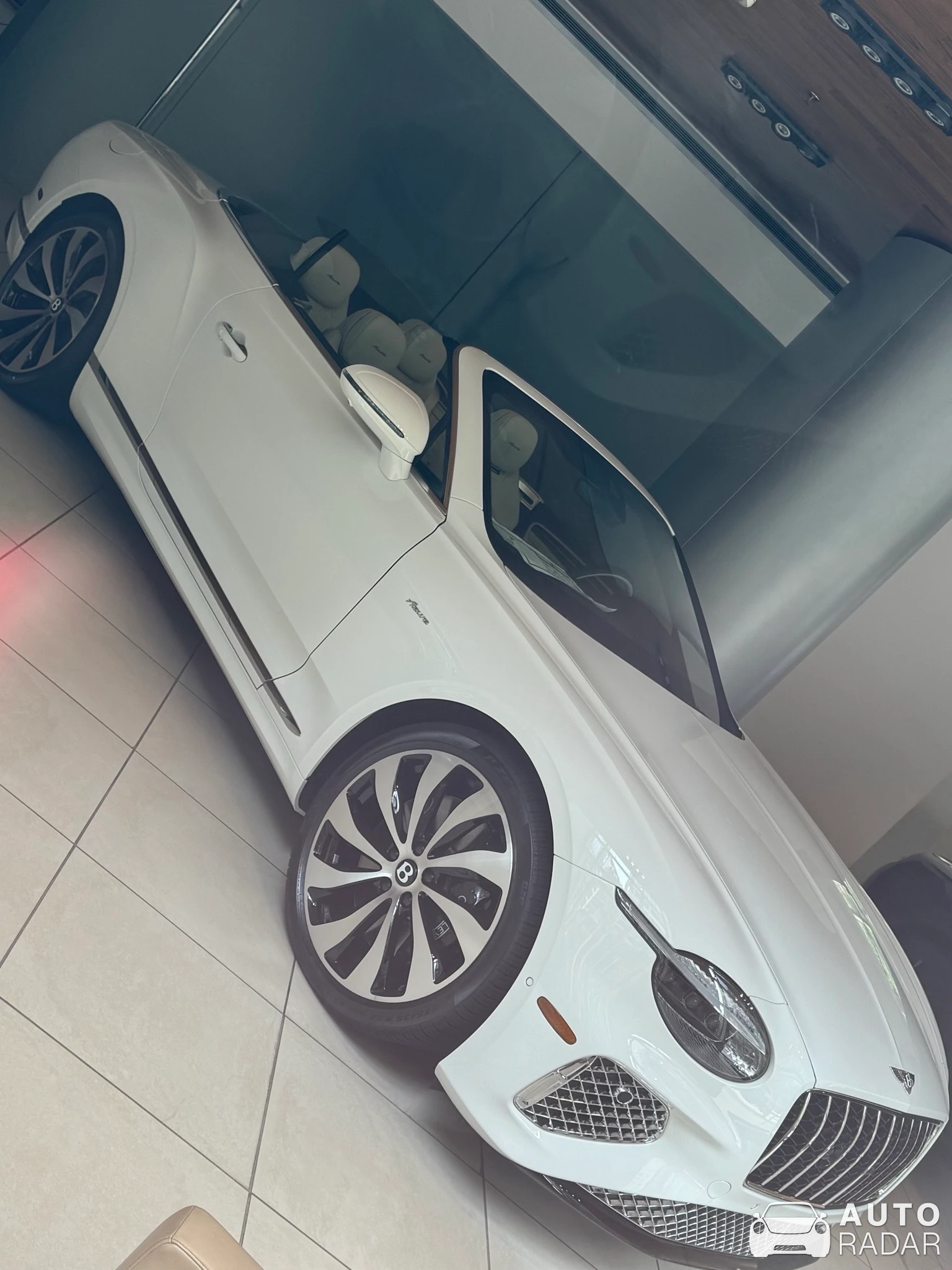 Bentley Continental GTC V8 Azure spotted in Chicago