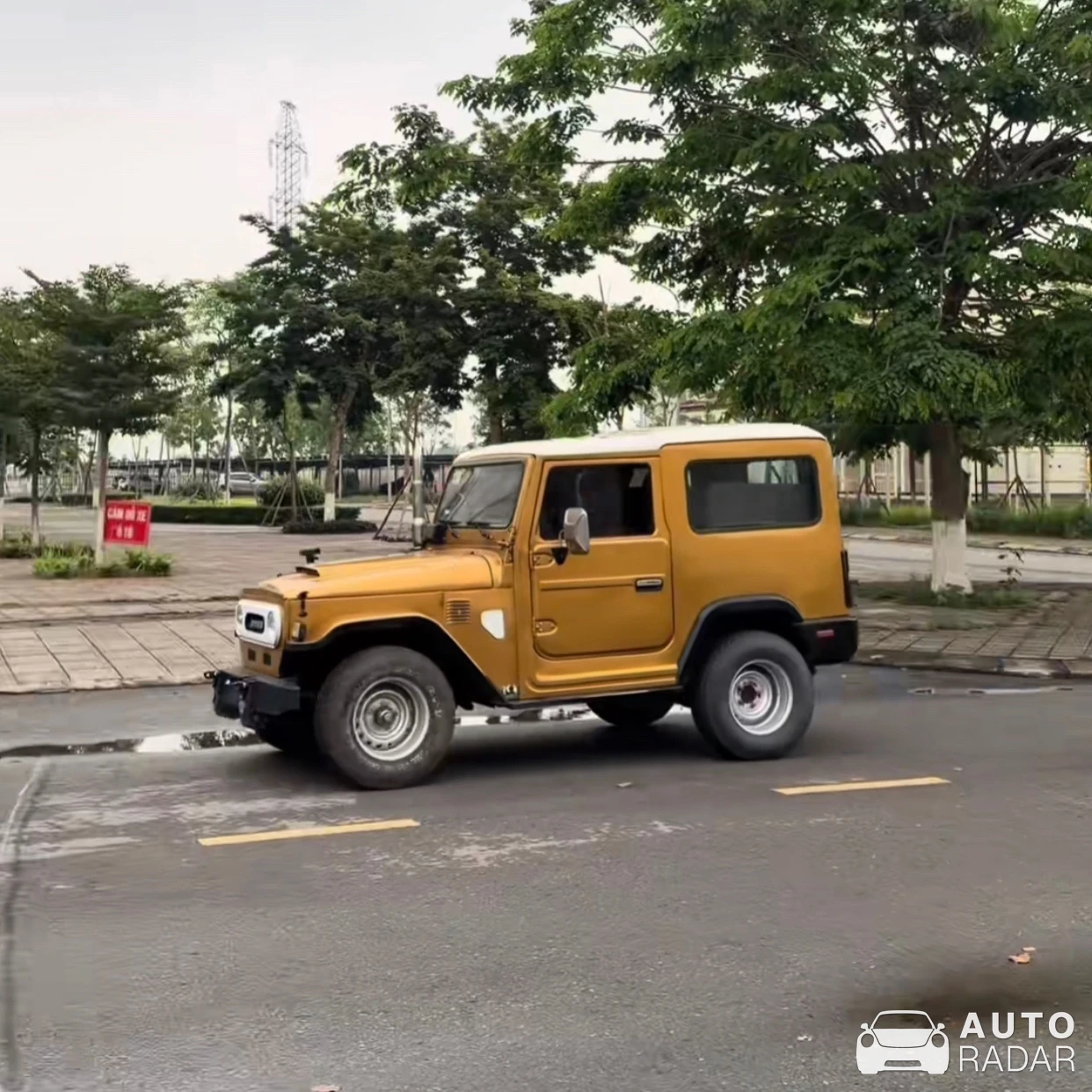 Toyota Land Cruiser FJ40 spotted in Tề Lỗ