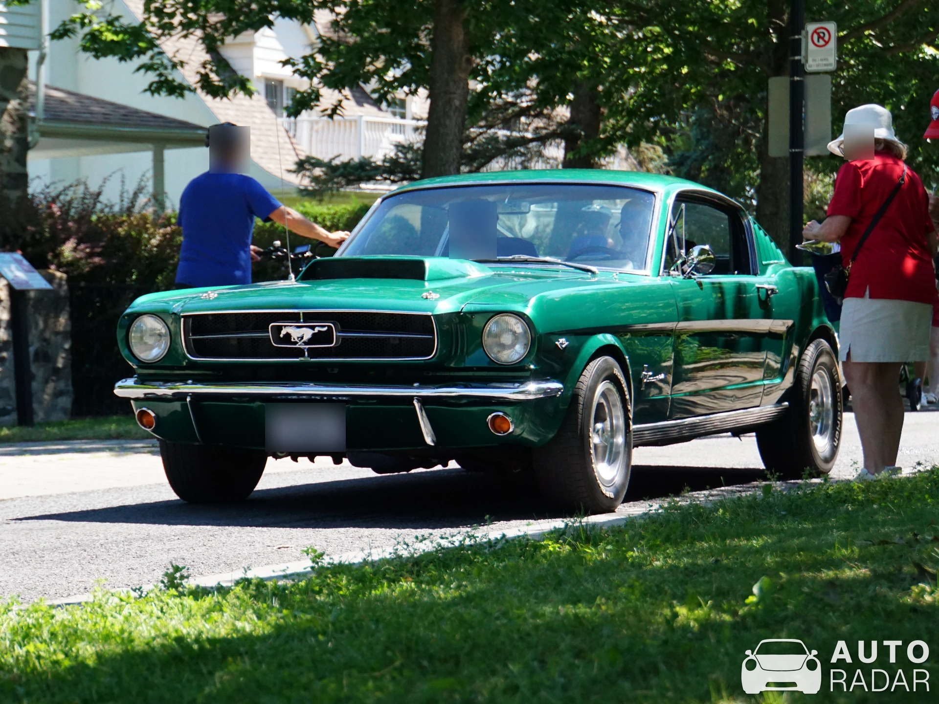 Ford Mustang Fastback Coupé spotted in Longueuil