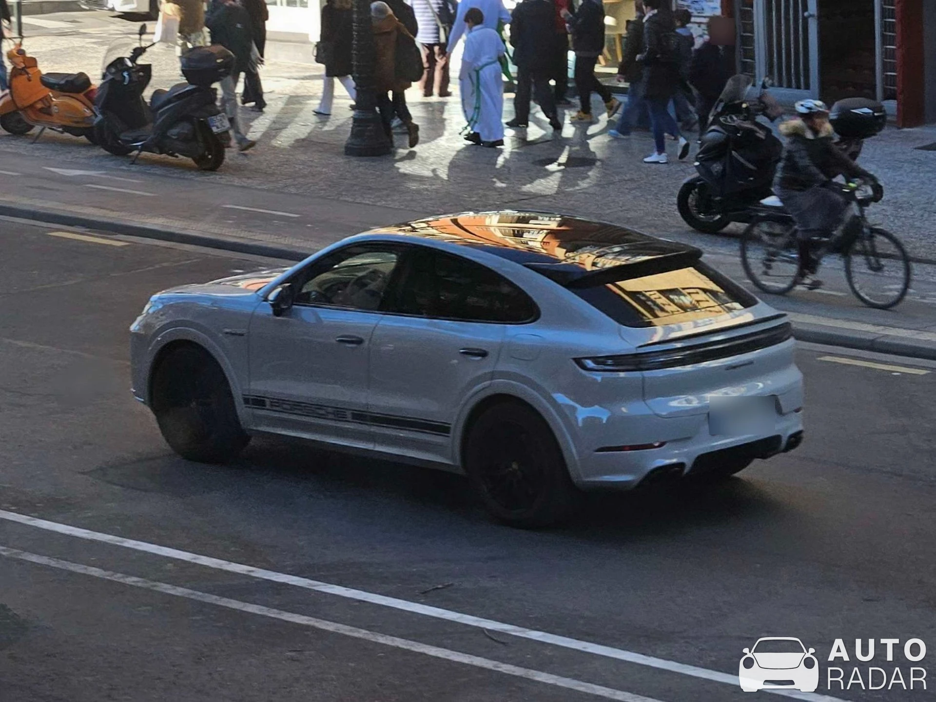 Porsche Cayenne Coupé S spotted in Zaragoza