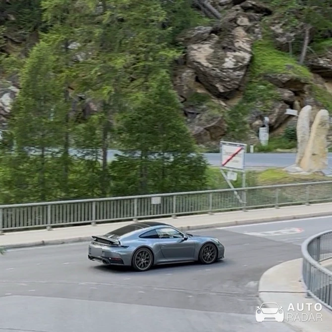 Porsche 992 Carrera MkI spotted in Sölden