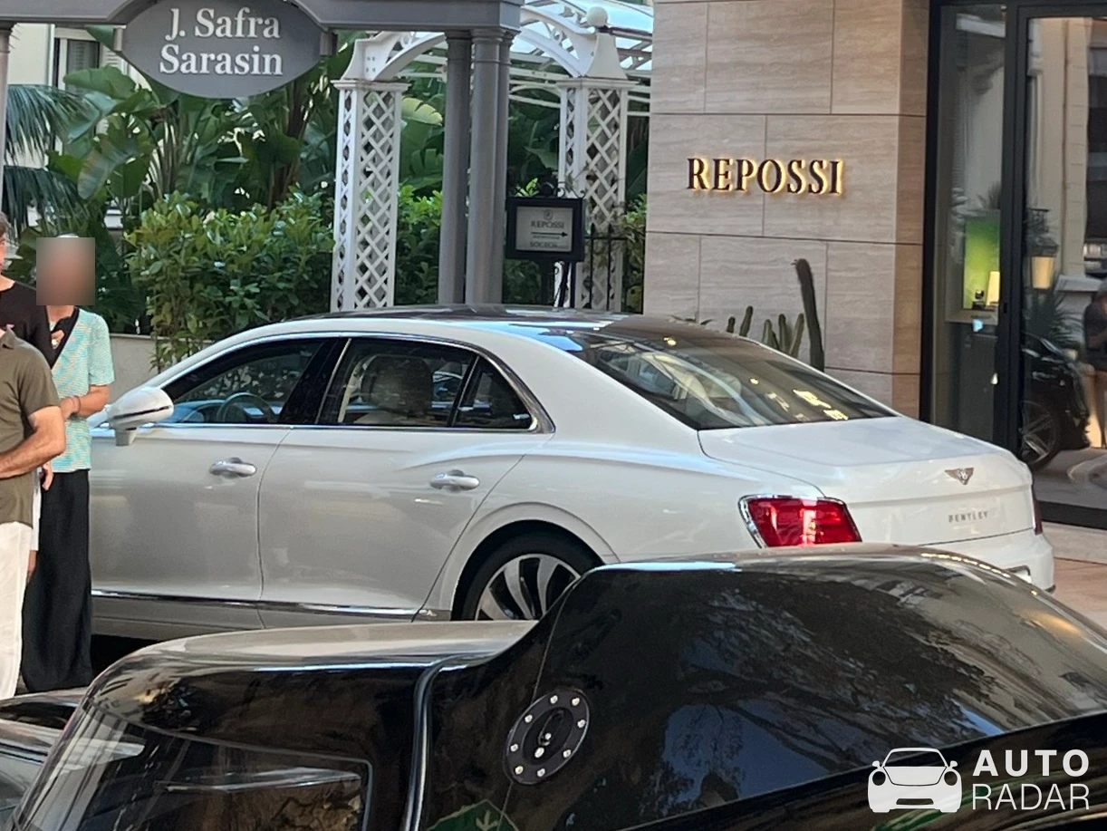 Bentley Flying Spur Hybrid spotted in Monaco