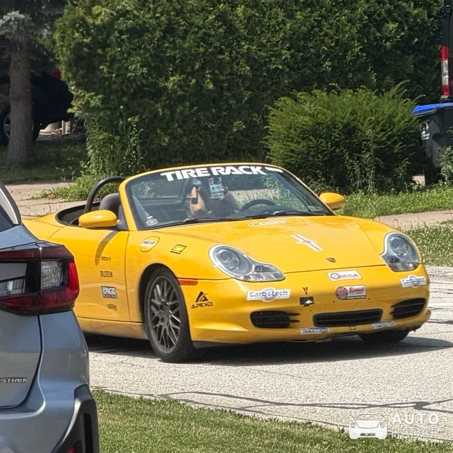 Porsche 996 Carrera Cabriolet spotted in Erie
