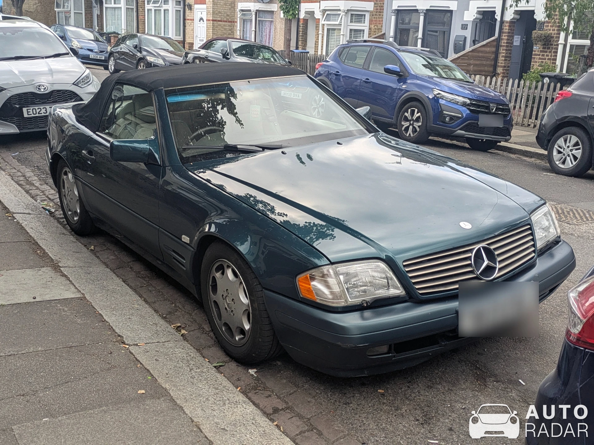 Mercedes-Benz SL-Klasse R129 spotted in Enfield