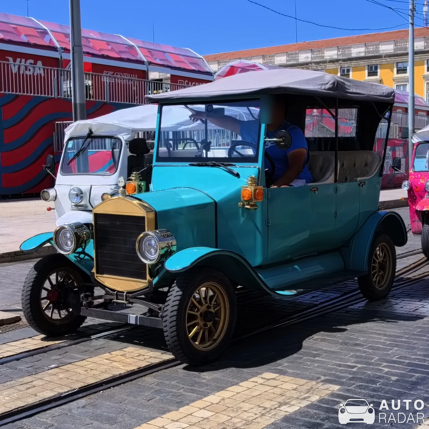 Ford Model T spotted in Lisbon