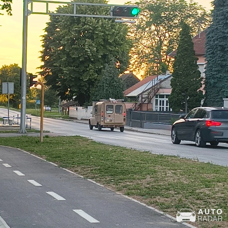 Citroën 2CV Fourgonnette spotted in Osijek