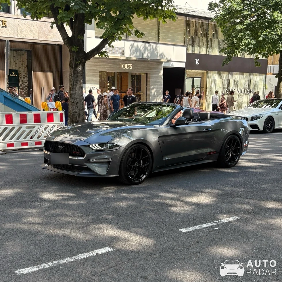 Ford Mustang GT California Special Convertible spotted in Düsseldorf