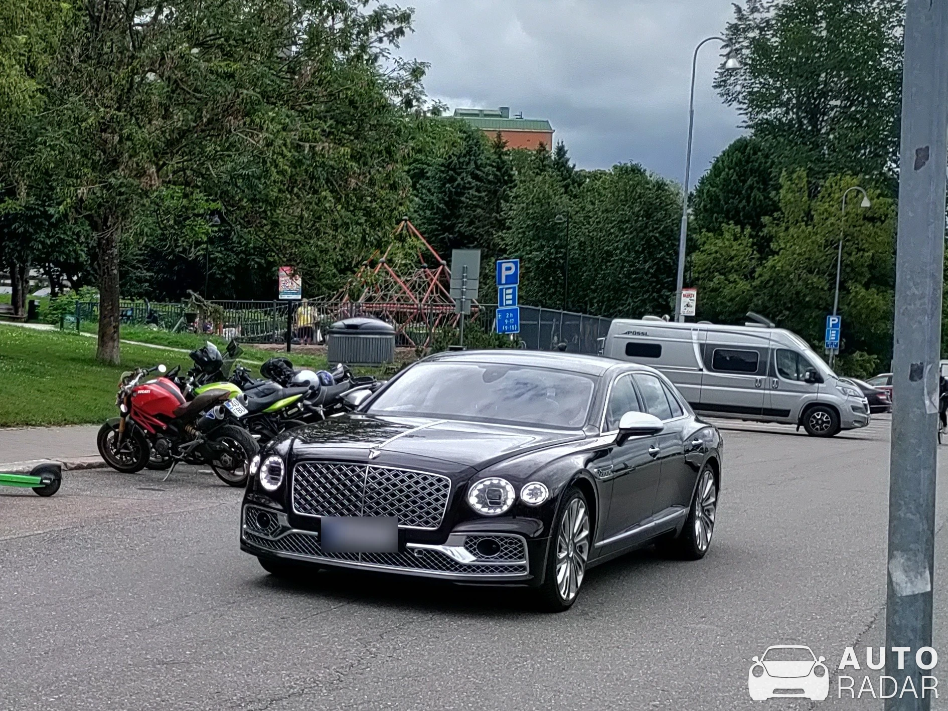 Bentley Flying Spur Hybrid spotted in Kaarina