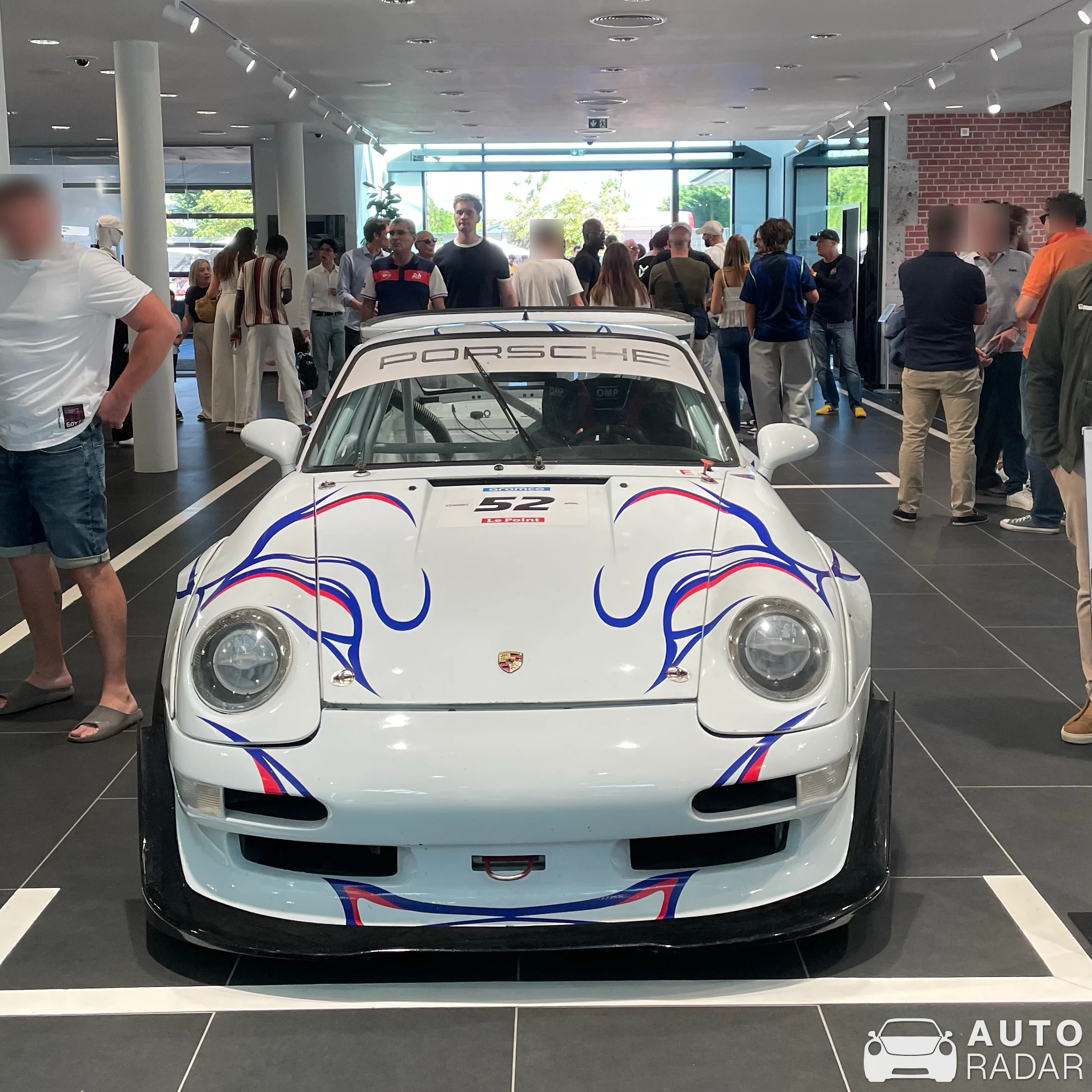 Porsche 993 GT2 spotted in Poissy