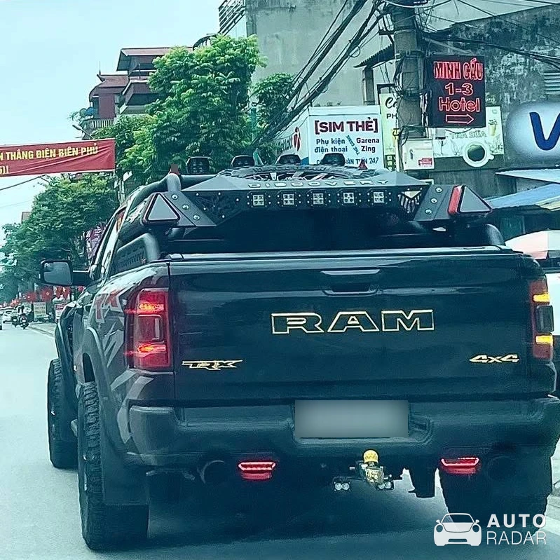 Dodge RAM spotted in Tích Lương