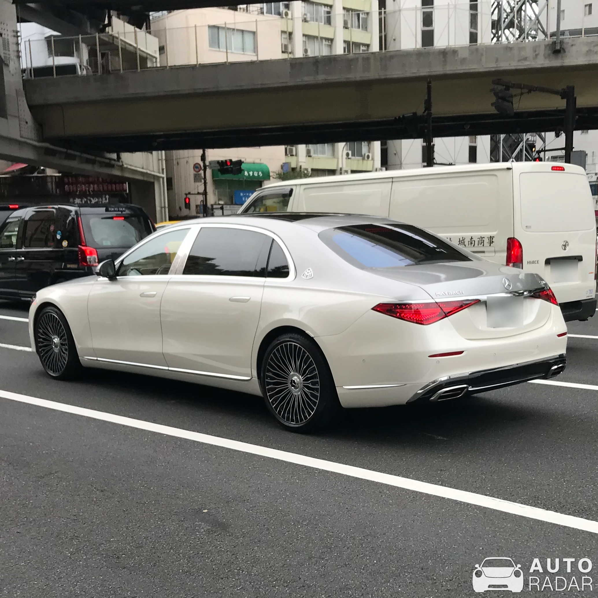 Mercedes-Benz S 580 X223 spotted in Minato
