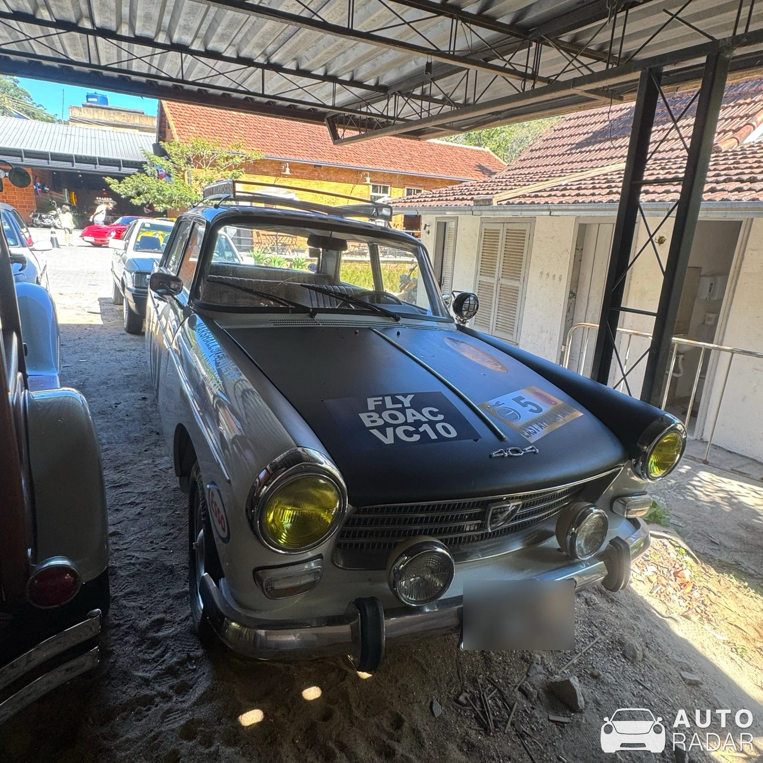 Peugeot 404 spotted in Petrópolis
