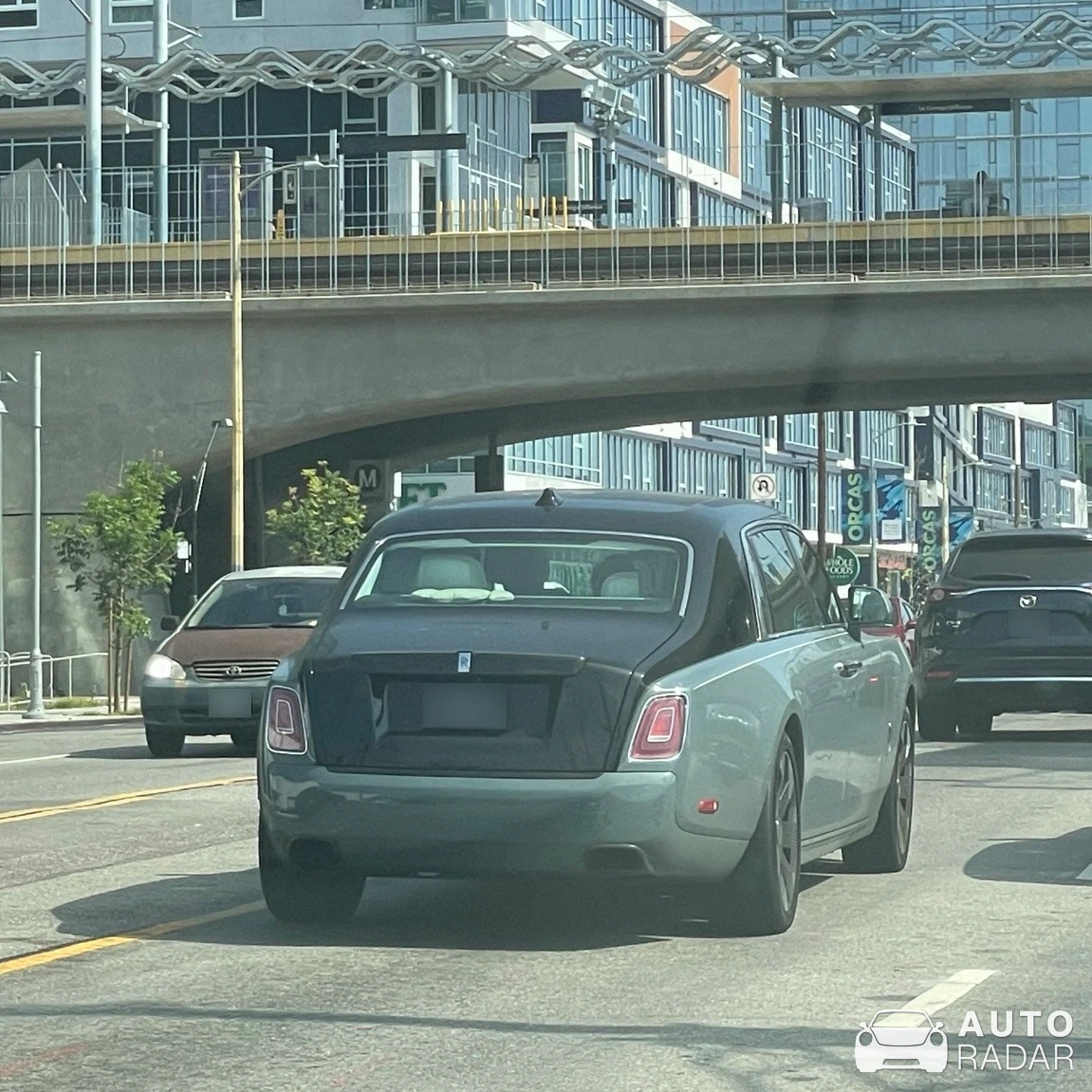 Rolls-Royce Phantom VIII Series II spotted in Redondo Beach