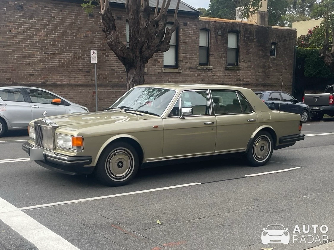 Rolls-Royce Silver Spirit spotted in Barangaroo