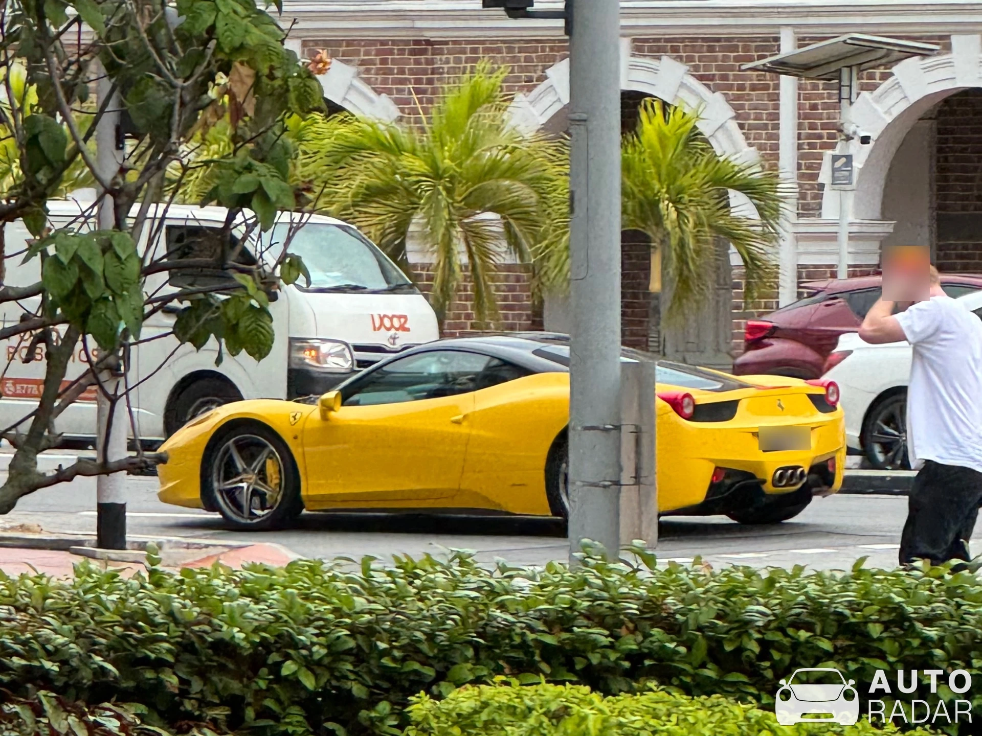 Ferrari 458 Italia spotted in Singapore