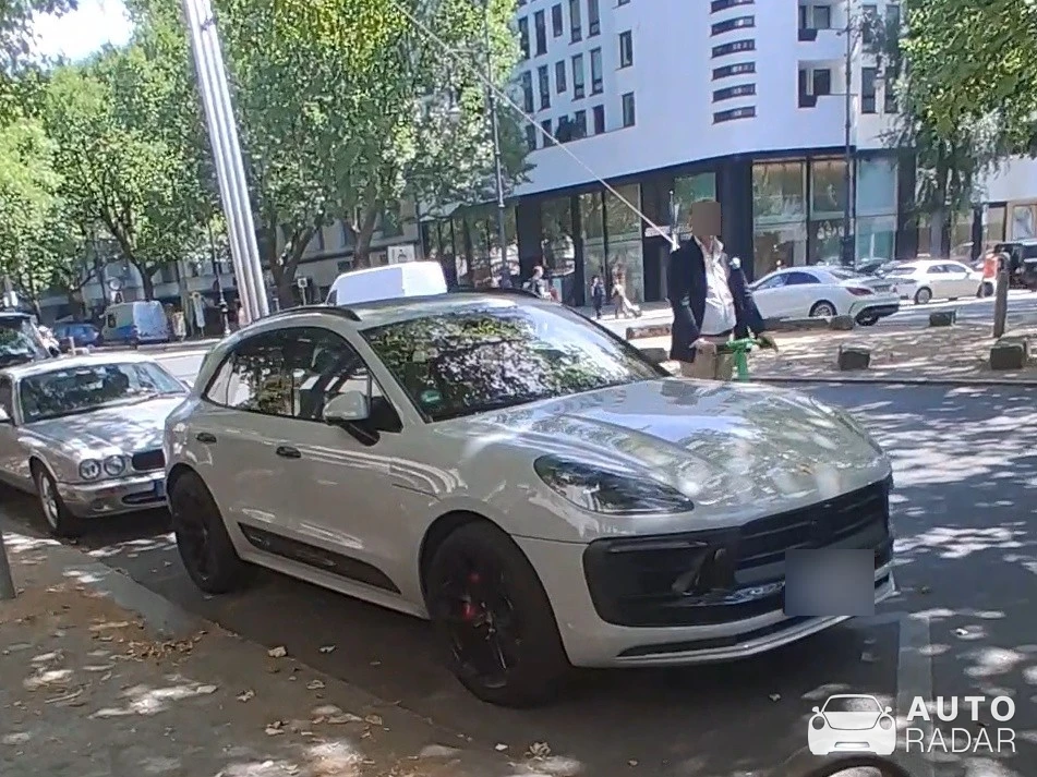 Porsche Macan T spotted in Berlin