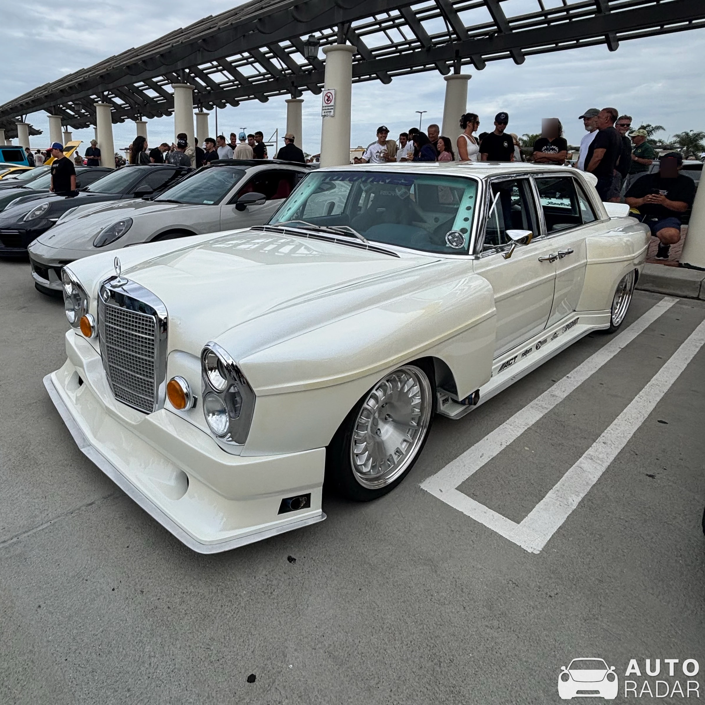 Mercedes-Benz 300 SEL spotted in San Clemente