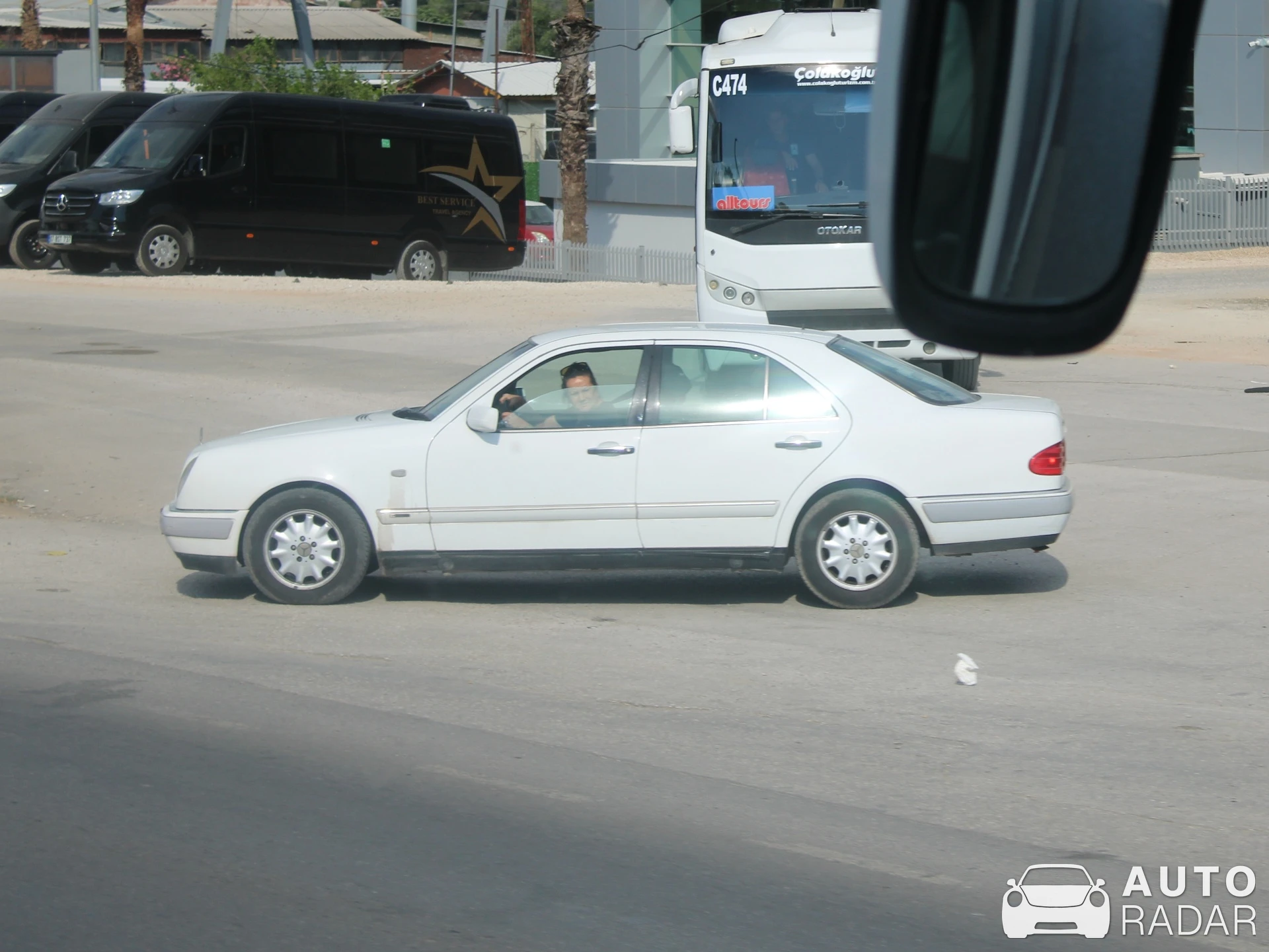 Mercedes-Benz E-Klasse W210 spotted in Aksu