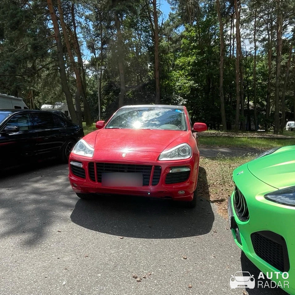 Porsche Cayenne Dakar spotted in Poznań