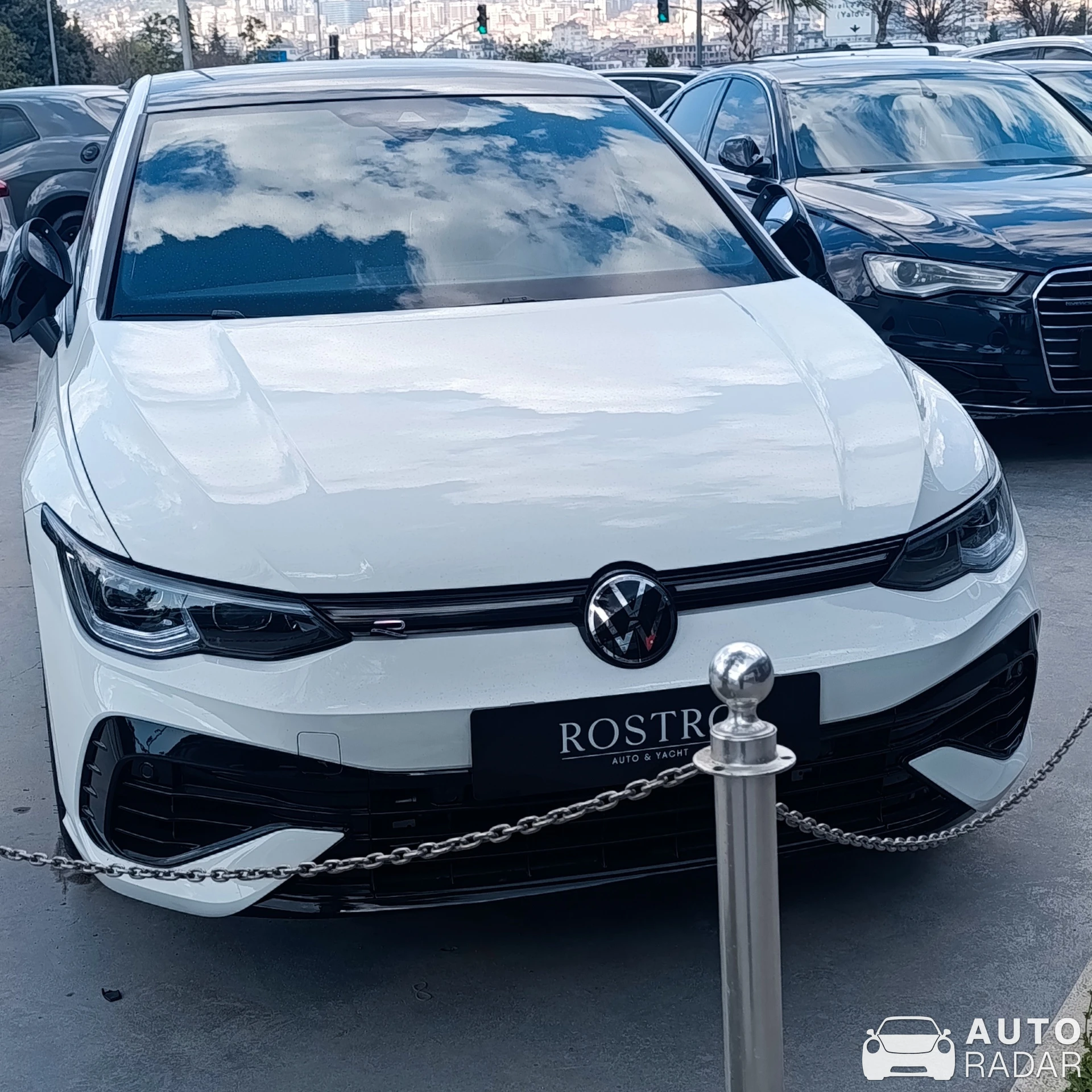 Volkswagen Golf 8 R spotted in Pendik