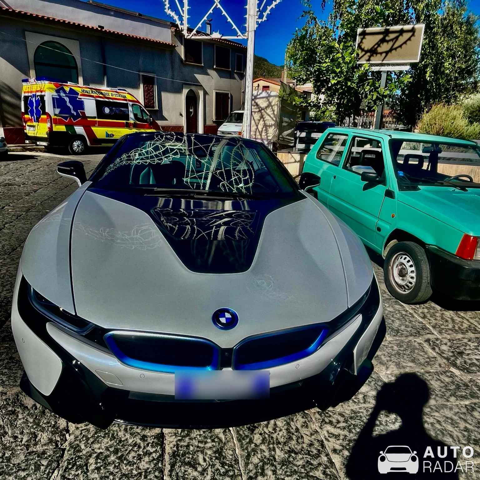 BMW i8 Roadster spotted