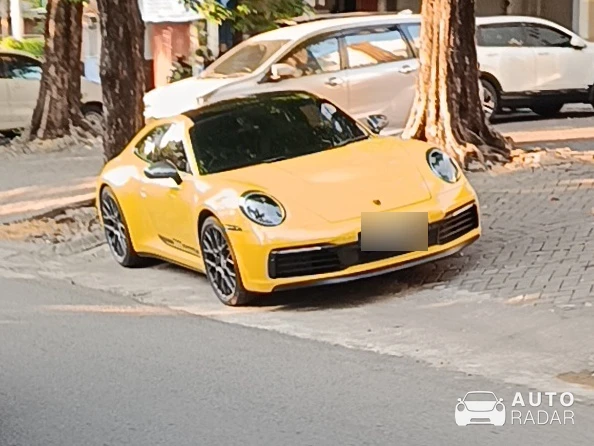 Porsche 992 Carrera MkI spotted in Surabaya