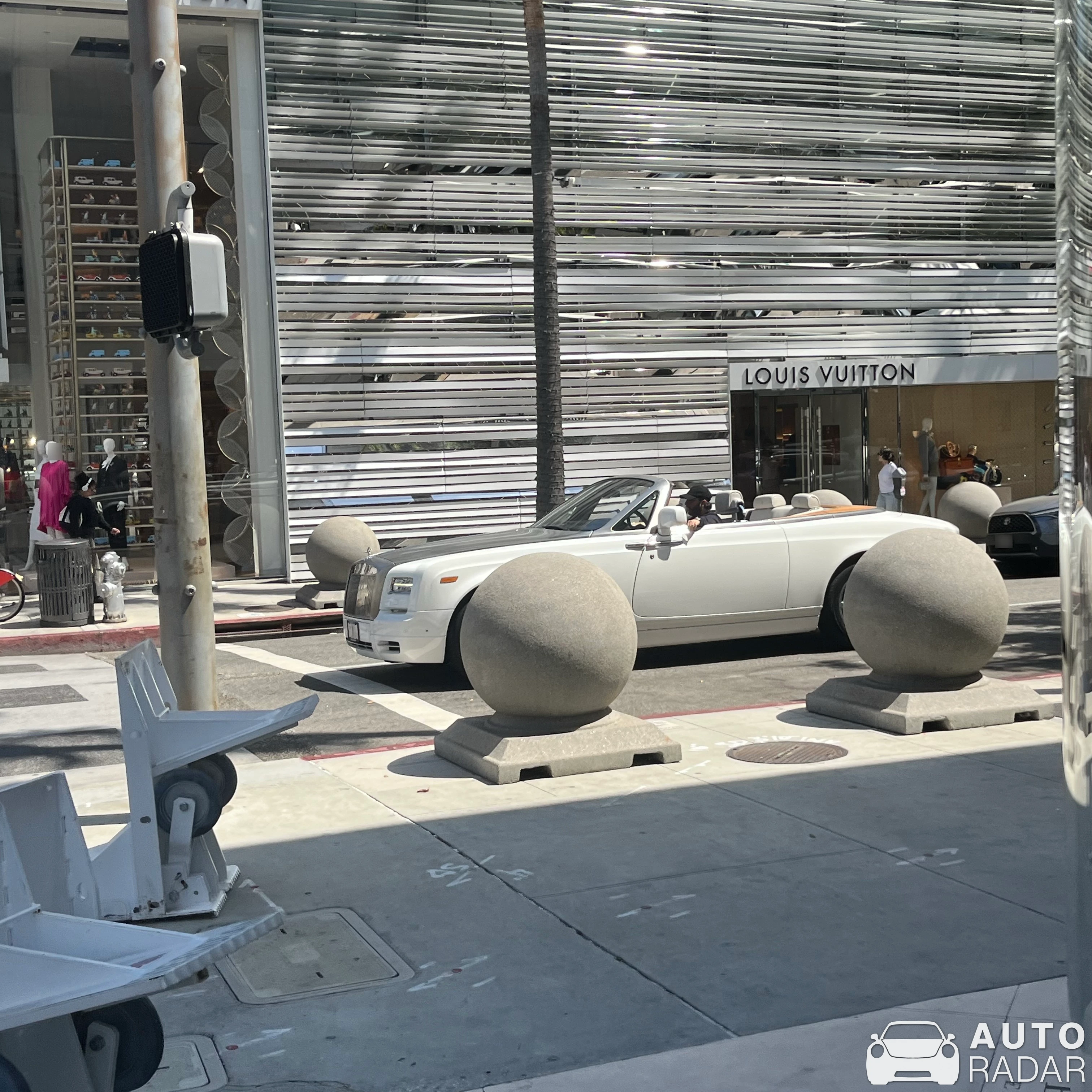 Rolls-Royce Phantom Drophead Coupé spotted in Hermosa Beach