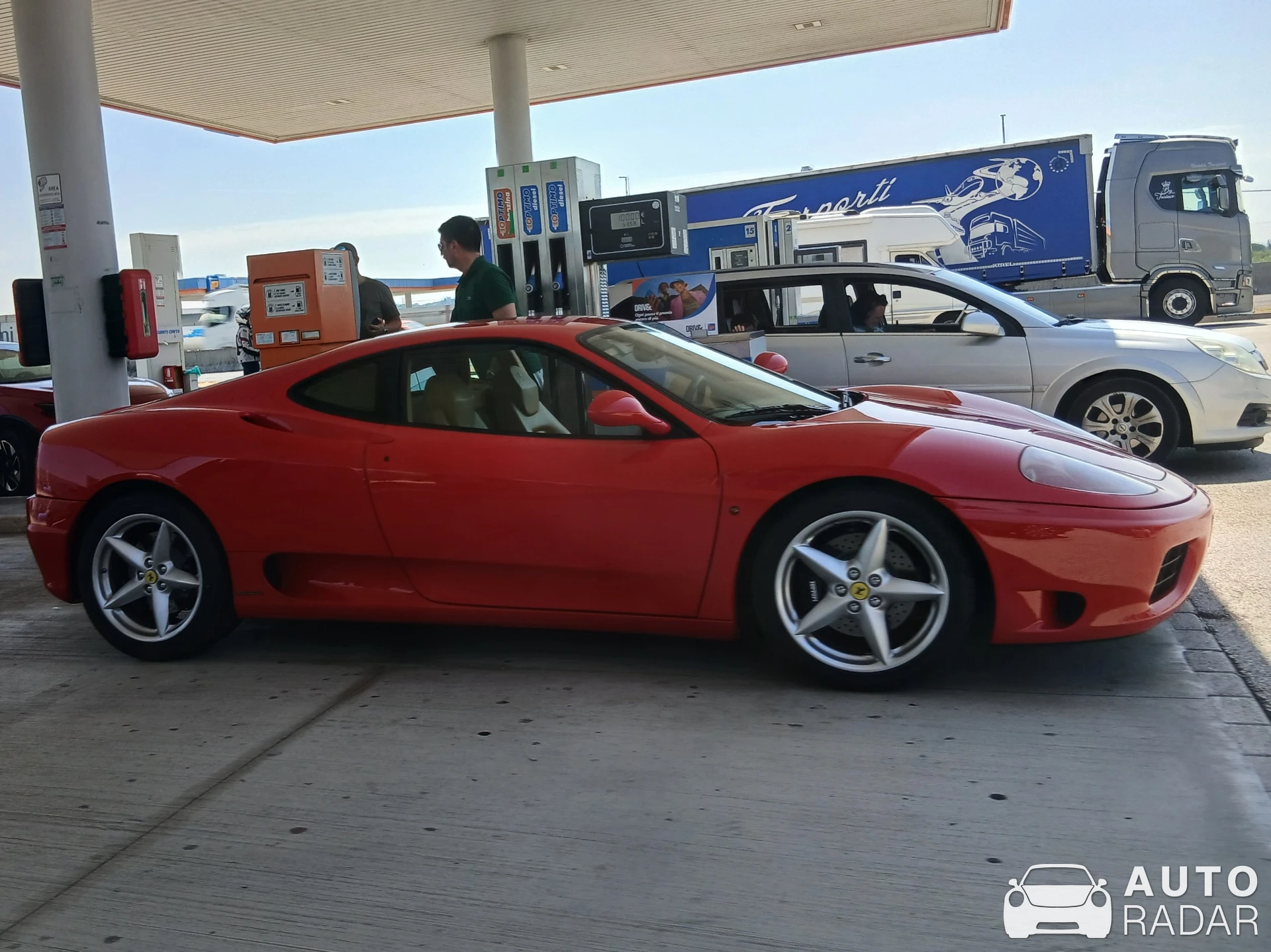 Ferrari 360 Modena spotted in Pontedera