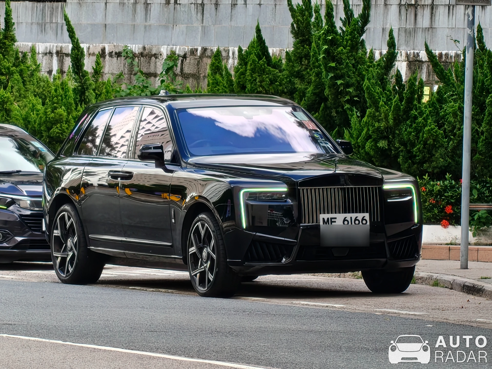 Rolls-Royce Cullinan Series II Black Badge spotted in Hong Kong