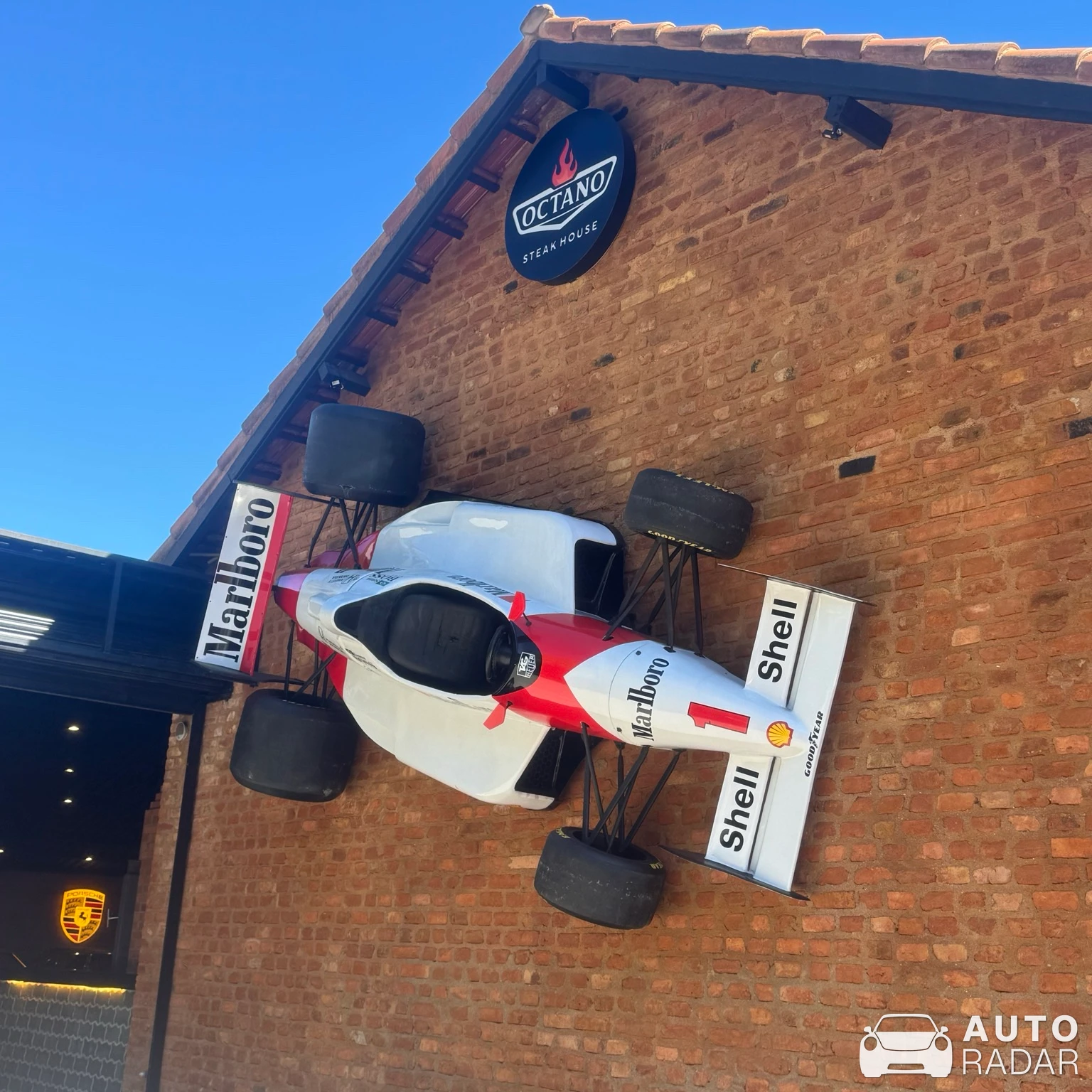 McLaren Formula One spotted in Petrópolis