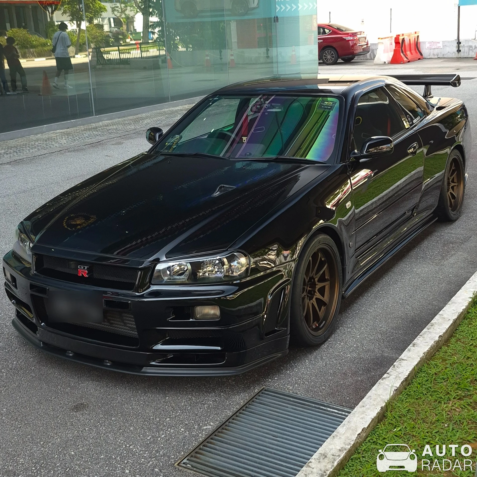 Nissan Skyline R34 GT-R V-Spec II spotted in Singapore