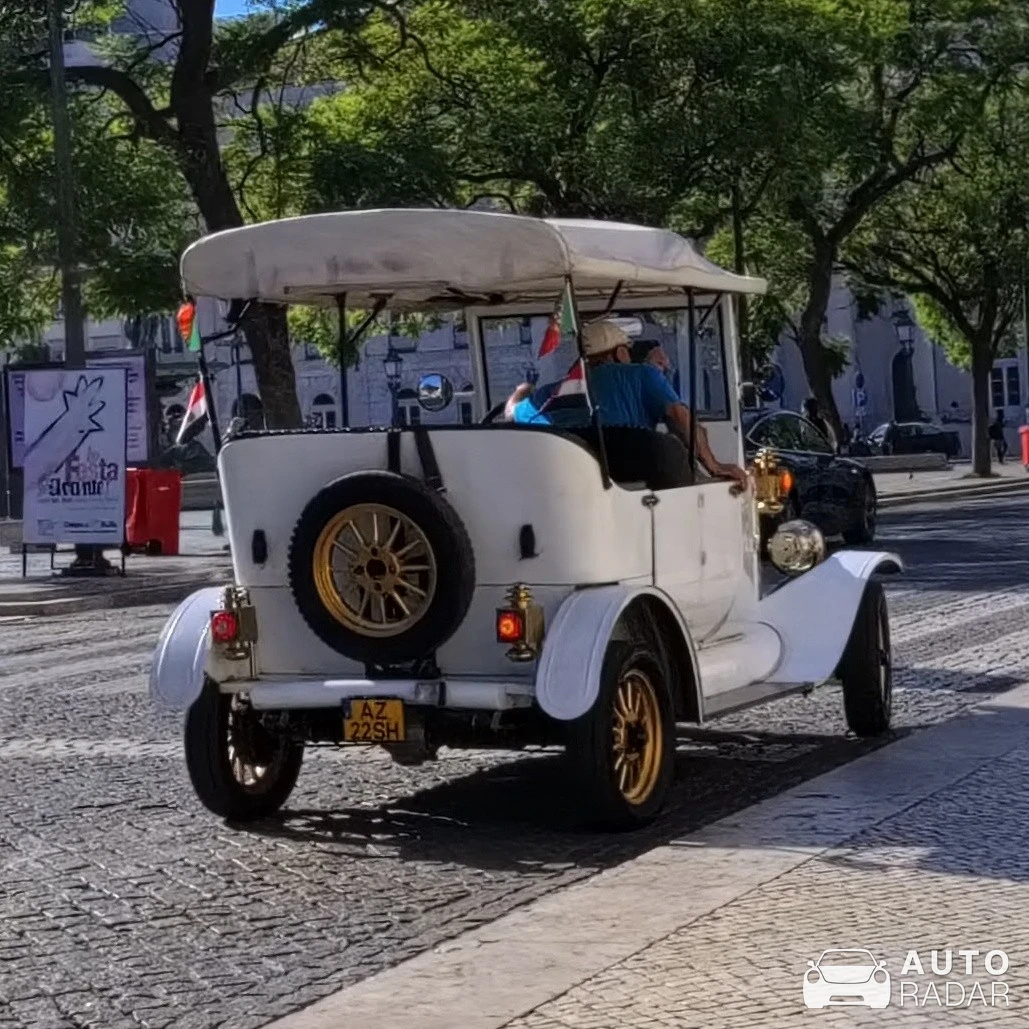 Ford Model T spotted in Lisbon