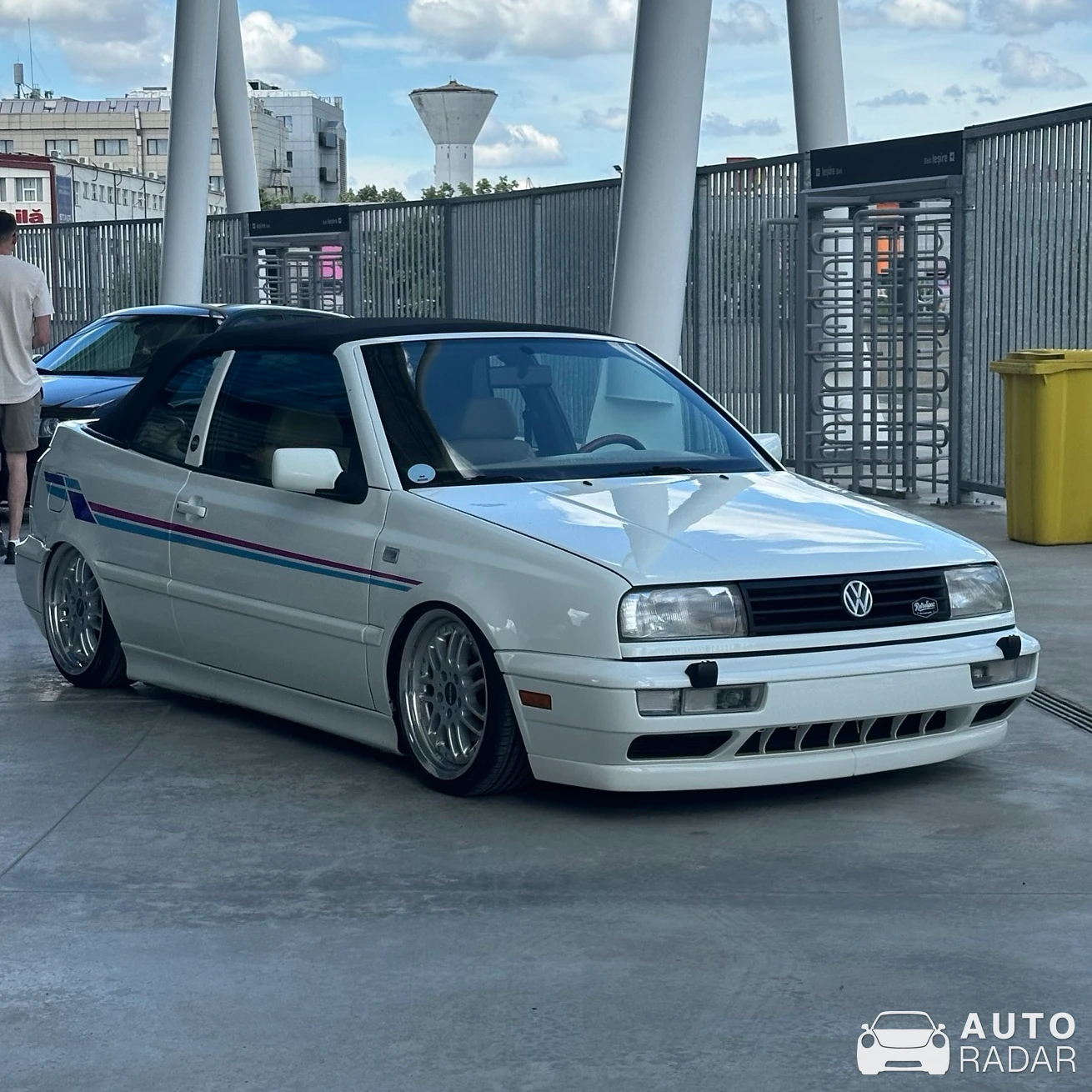Volkswagen Golf Cabriolet MkI spotted in București