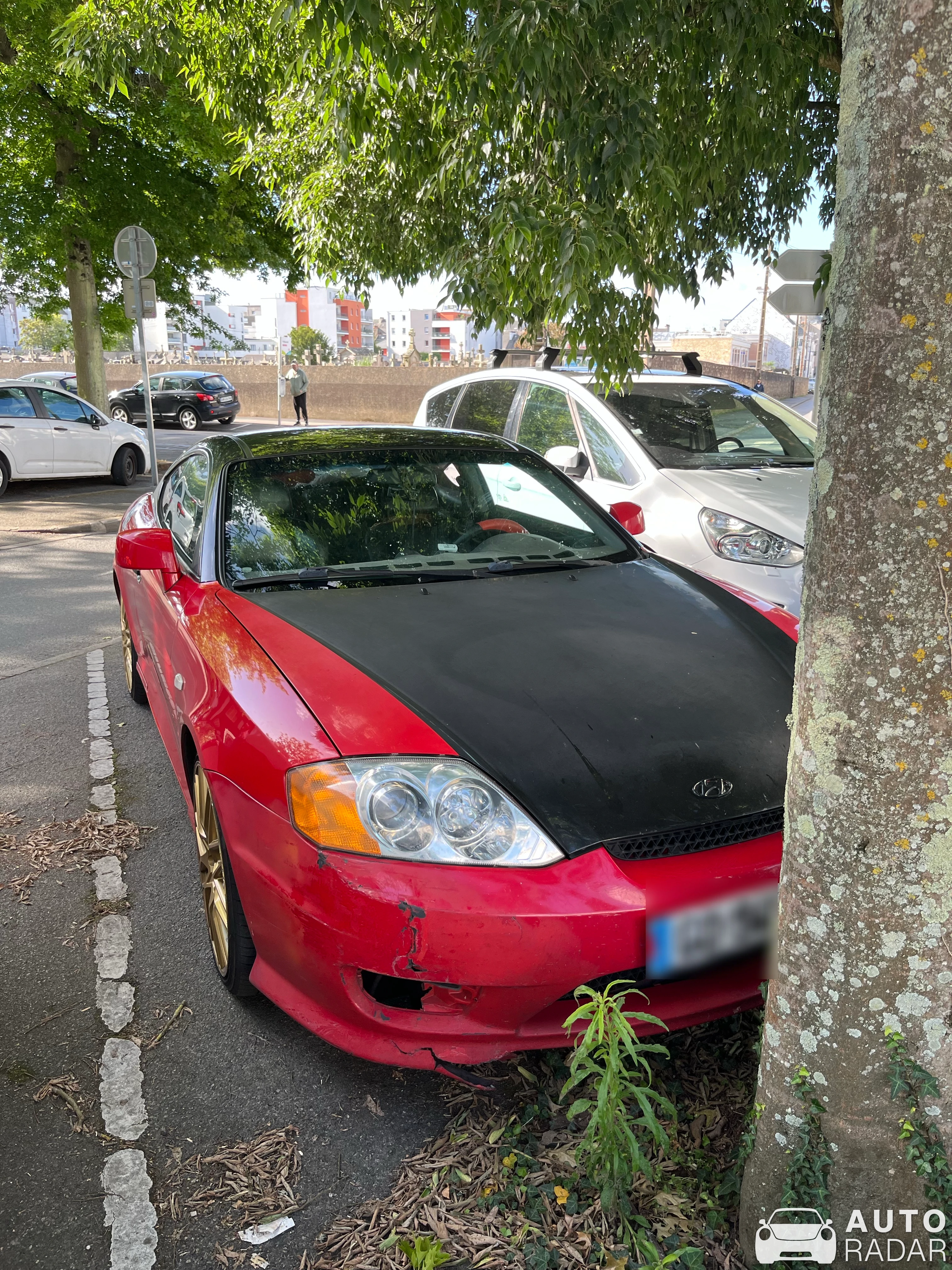 Hyundai Coupé 2000 spotted in Saint-Nazaire