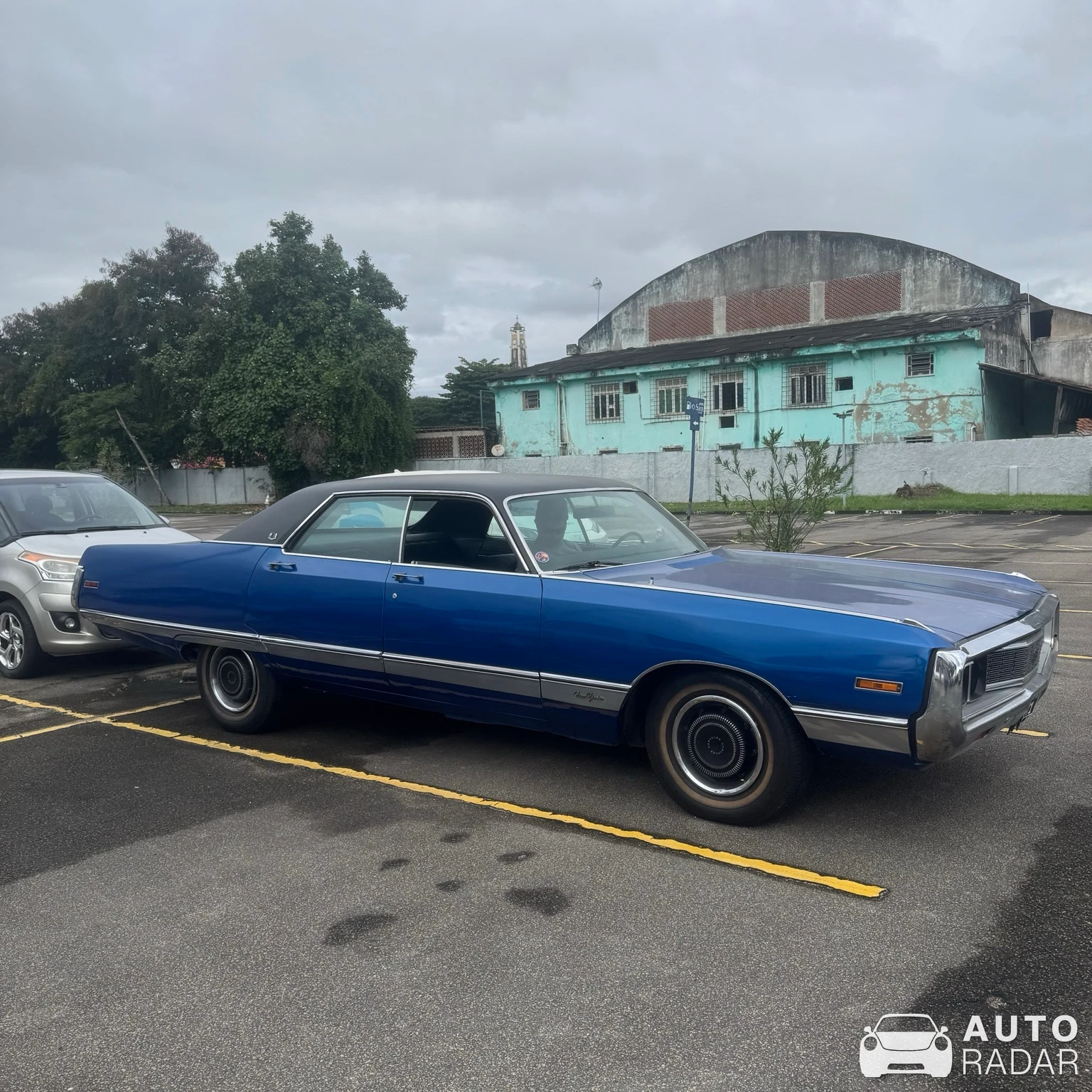 Chrysler New Yorker spotted in Niterói