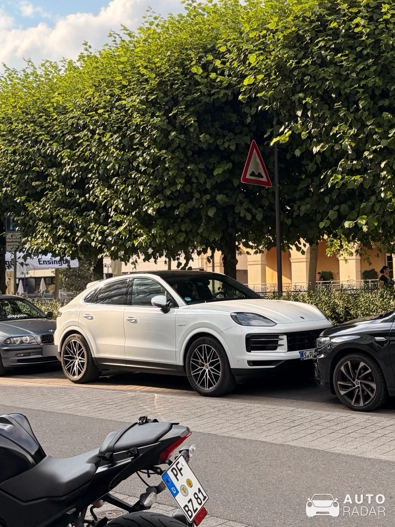 Porsche Cayenne Coupé Turbo S E-Hybrid spotted in Pforzheim
