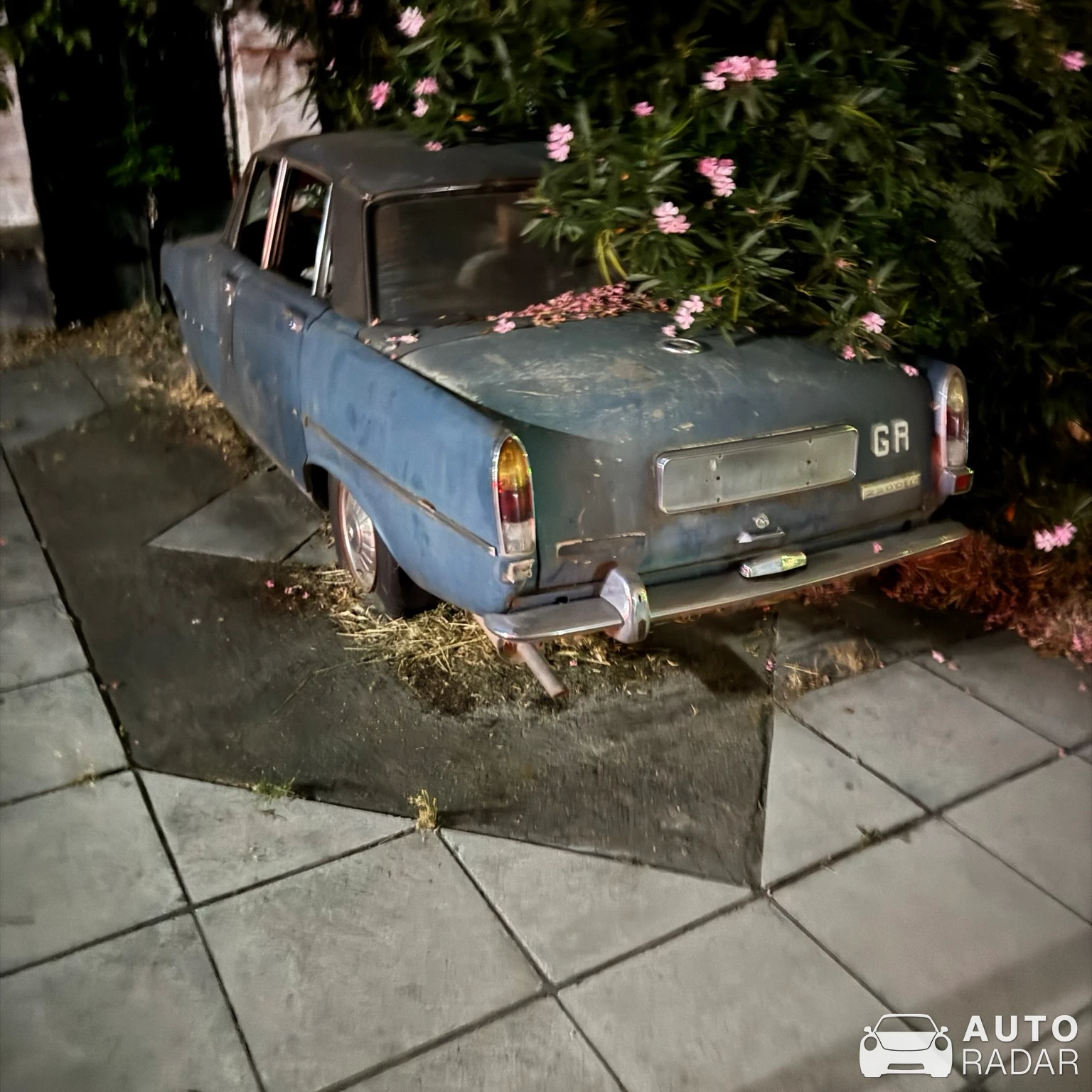 Rover P6 spotted in Lagkadas