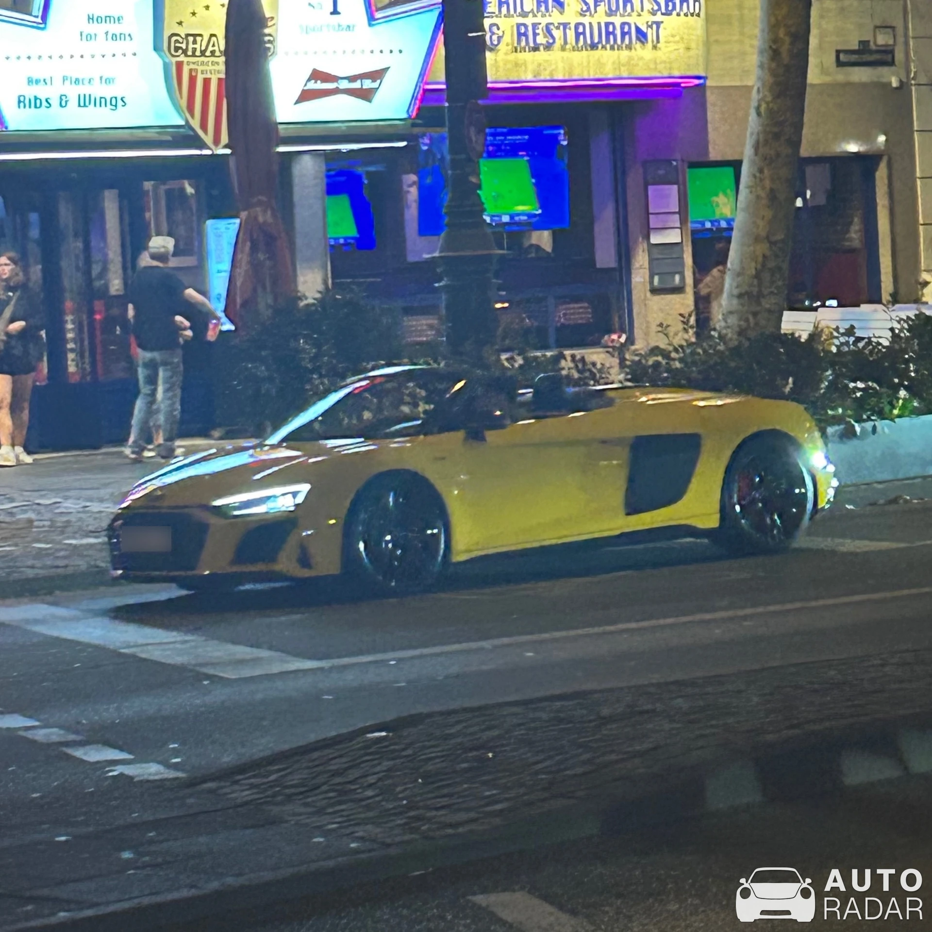 Audi R8 V10 Spyder spotted in Köln