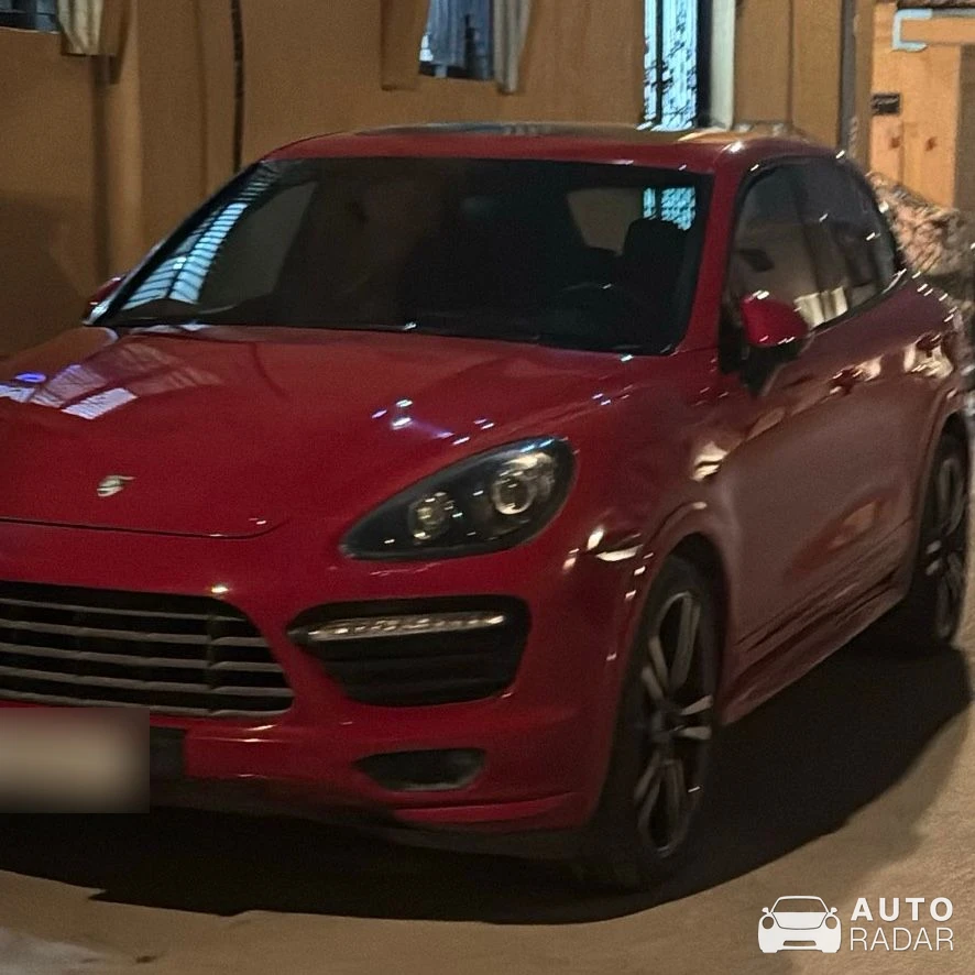 Porsche Cayenne GTS spotted in Diriyah