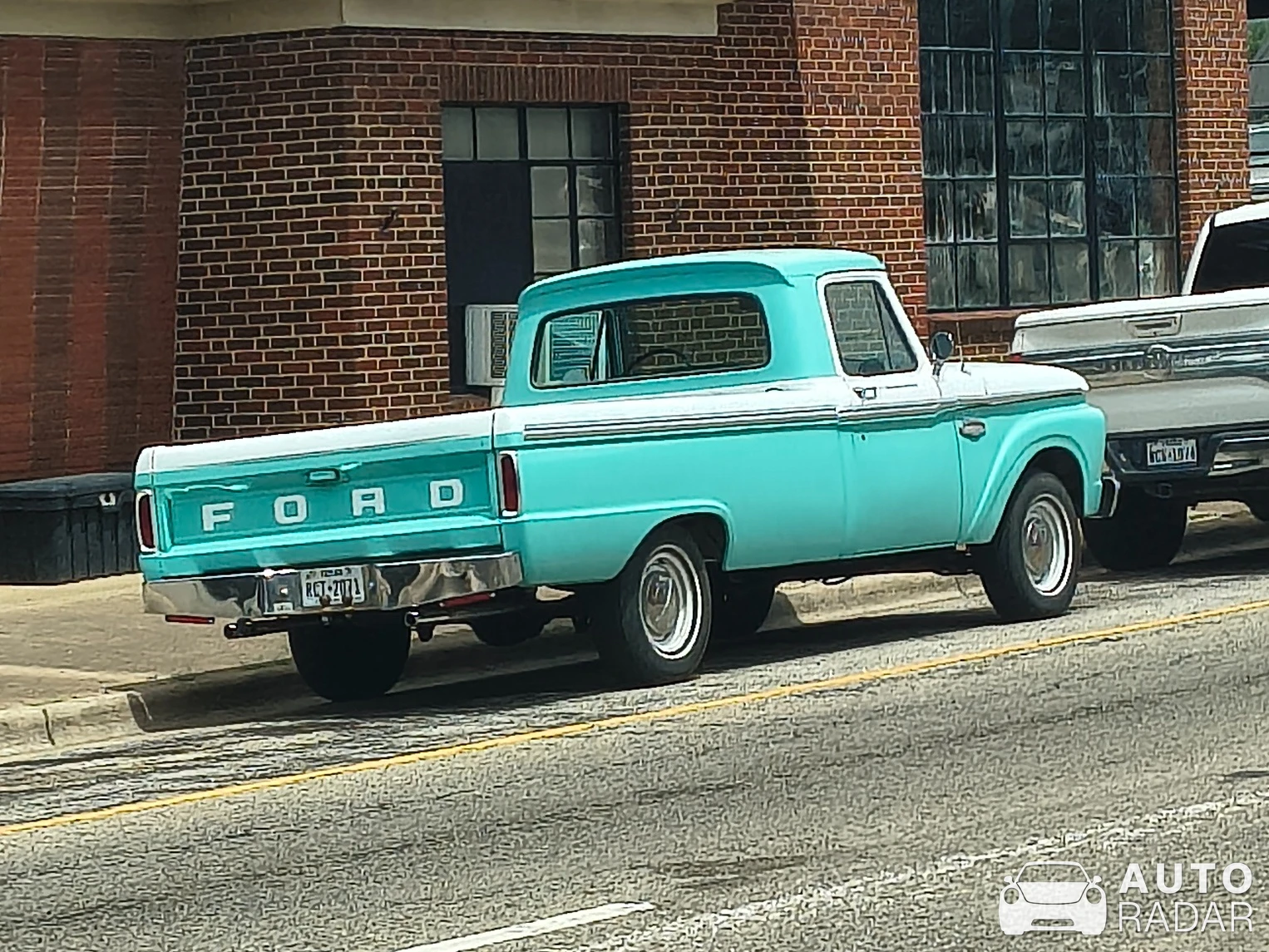 Ford Pickup spotted in Palestine