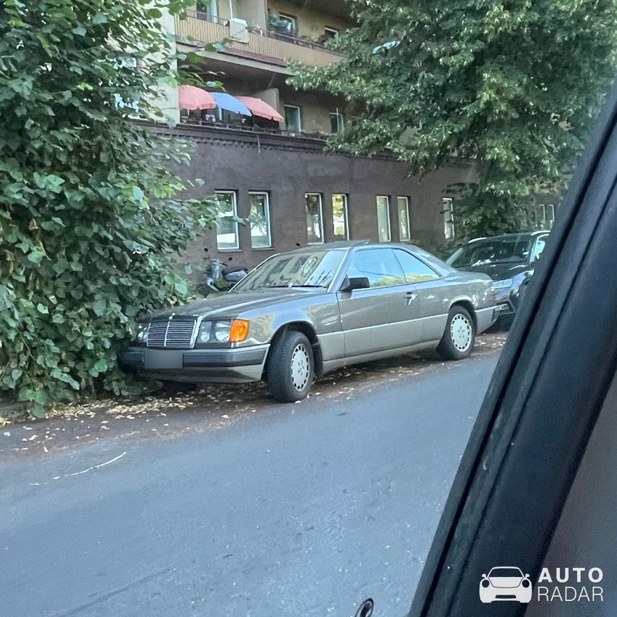 Mercedes-Benz E 36 spotted in Berlin