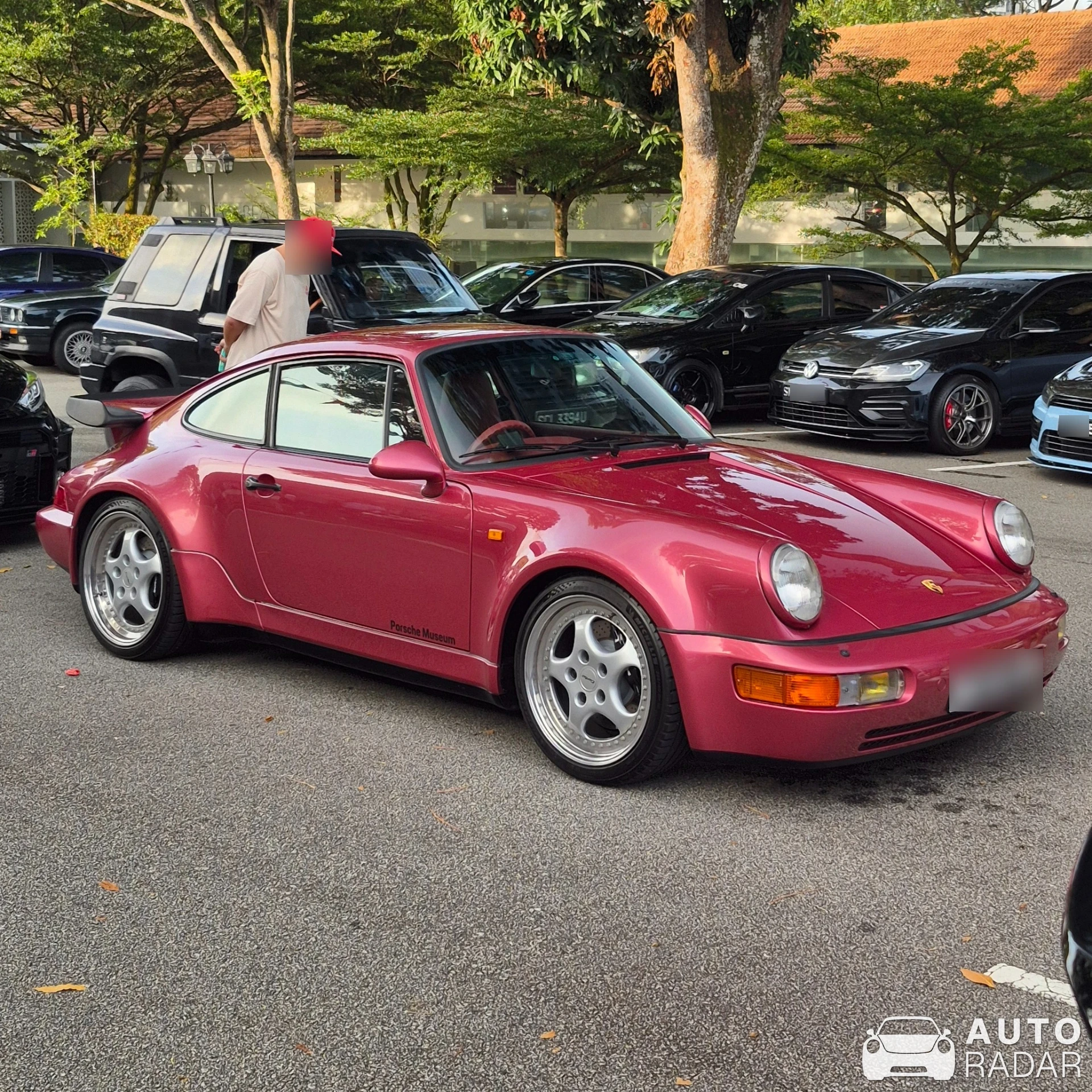 Porsche 964 Turbo 3.3 spotted in Singapore